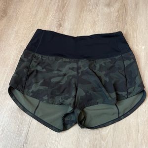 Lululemon high rise speed shirt size 4